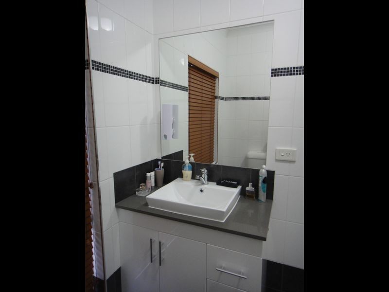 2/19 Grantala Street, Manoora QLD 4870