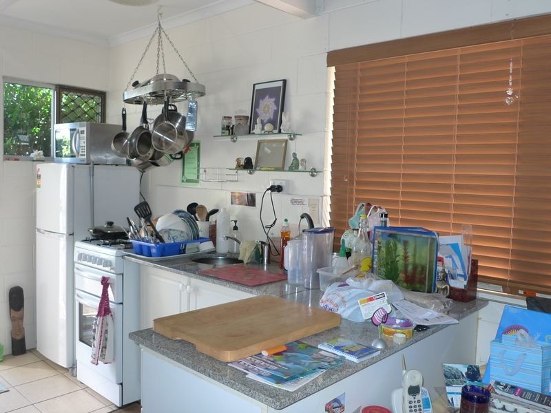 8/31 Miles Street, Manoora QLD 4870