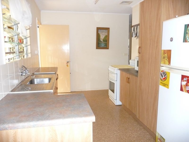 42 Sperring Street, Manunda QLD 4870