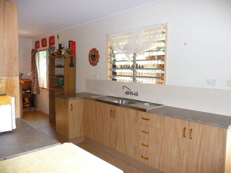 42 Sperring Street, Manunda QLD 4870
