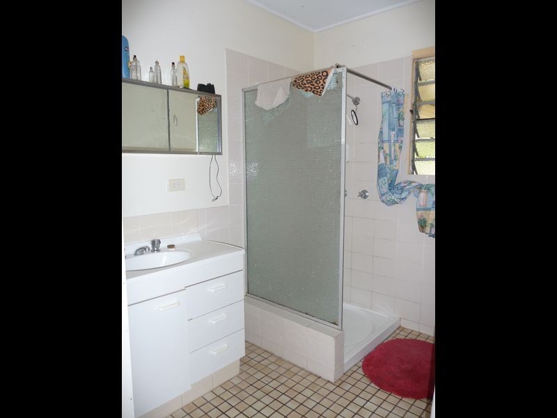 42 Sperring Street, Manunda QLD 4870