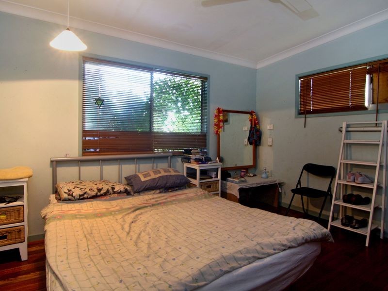 2 Rose Blank Close, Manunda QLD 4870
