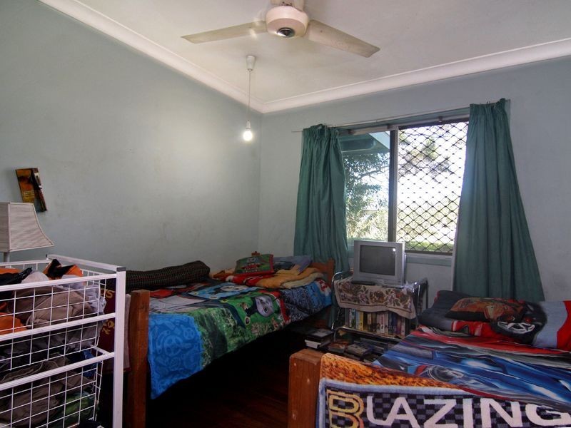 2 Rose Blank Close, Manunda QLD 4870