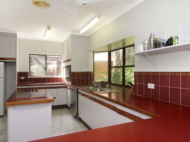 18-20 Cascade Drive, Redlynch QLD 4870