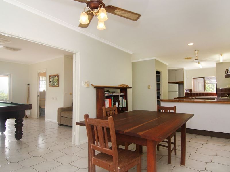 18-20 Cascade Drive, Redlynch QLD 4870