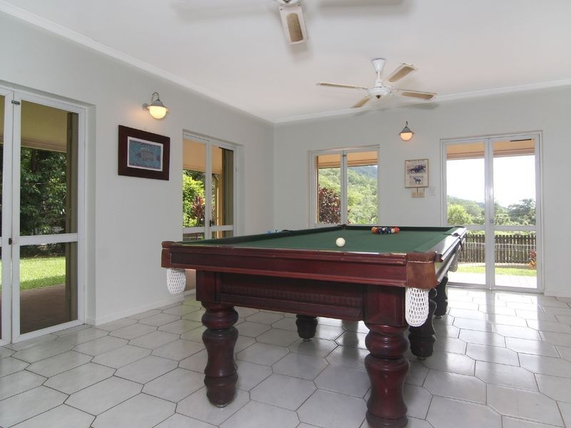 18-20 Cascade Drive, Redlynch QLD 4870
