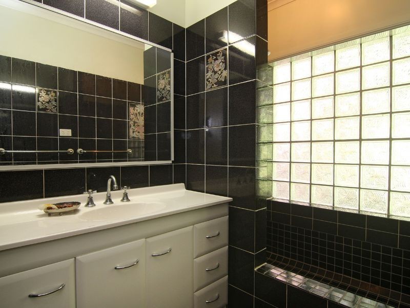 18-20 Cascade Drive, Redlynch QLD 4870