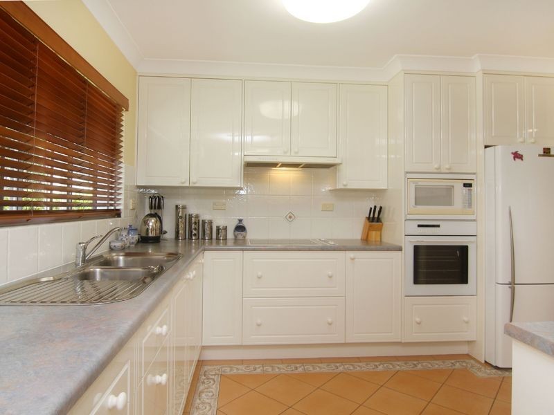 6 Comet Street, Bayview Heights QLD 4868