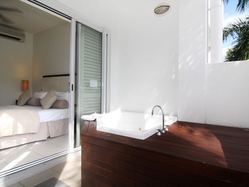 1226/123 Williams Esplanade, Palm Cove QLD 4879