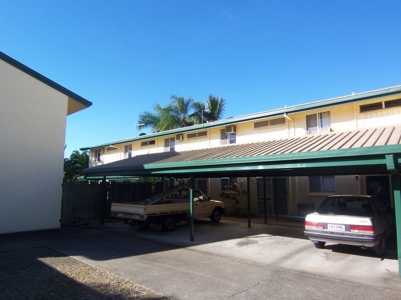 4/11 Pioneer Street, Manoora QLD 4870