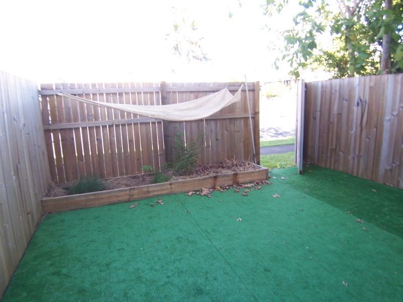 4/11 Pioneer Street, Manoora QLD 4870