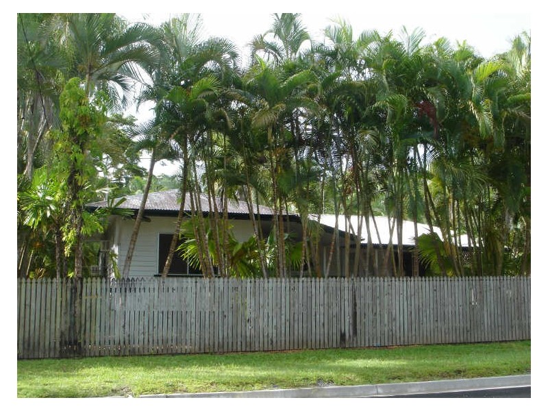 20 Hudson Street, Whitfield QLD 4870