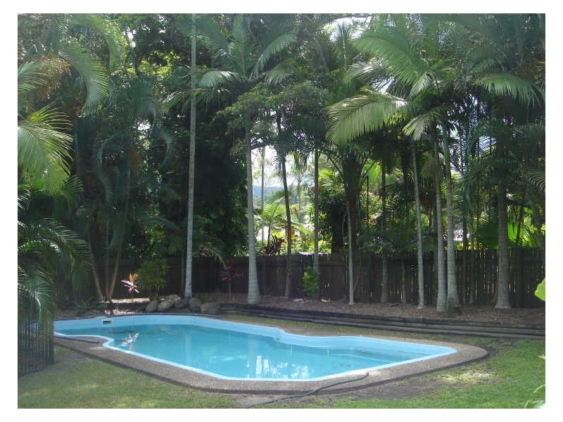 20 Hudson Street, Whitfield QLD 4870