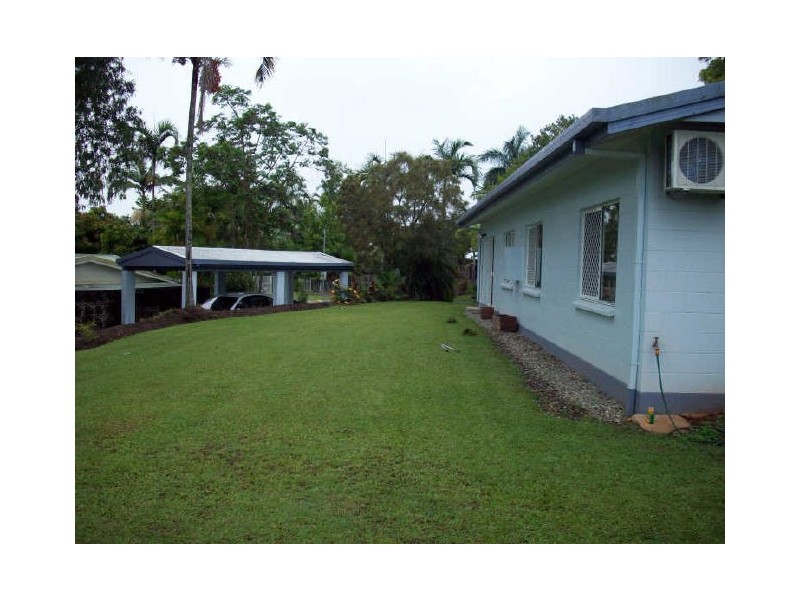 2 Milford Street, Kanimbla QLD 4870