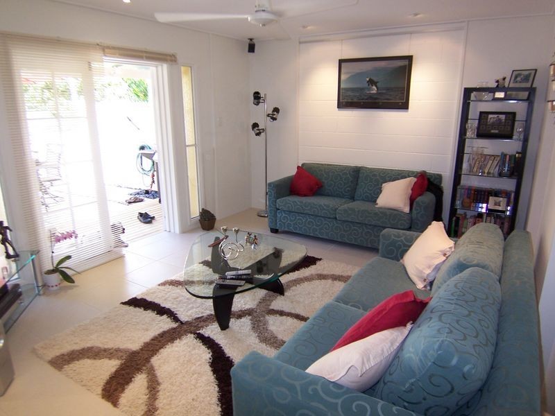 2/20 Corkill Street, Freshwater QLD 4870