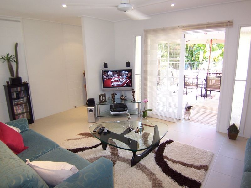 2/20 Corkill Street, Freshwater QLD 4870