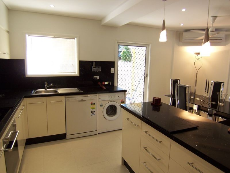 2/20 Corkill Street, Freshwater QLD 4870