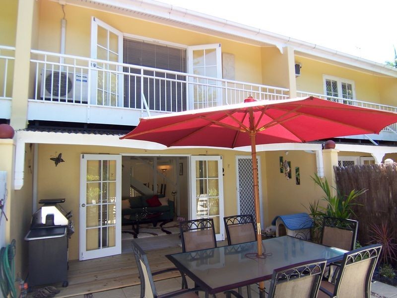 2/20 Corkill Street, Freshwater QLD 4870