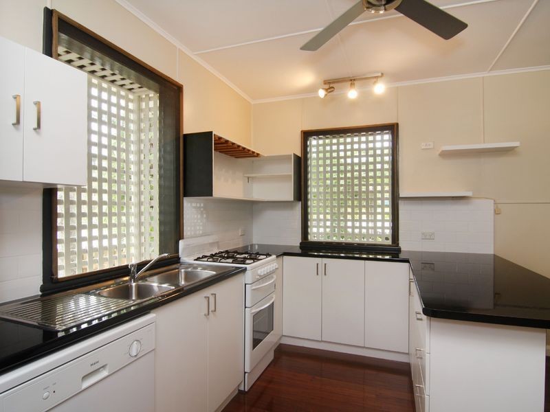 69 Clarke Street, Manunda QLD 4870
