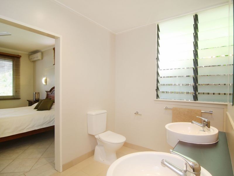 150 Hillview Crescent, Whitfield QLD 4870