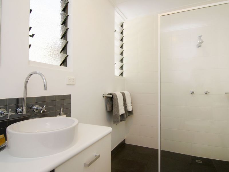 150 Hillview Crescent, Whitfield QLD 4870