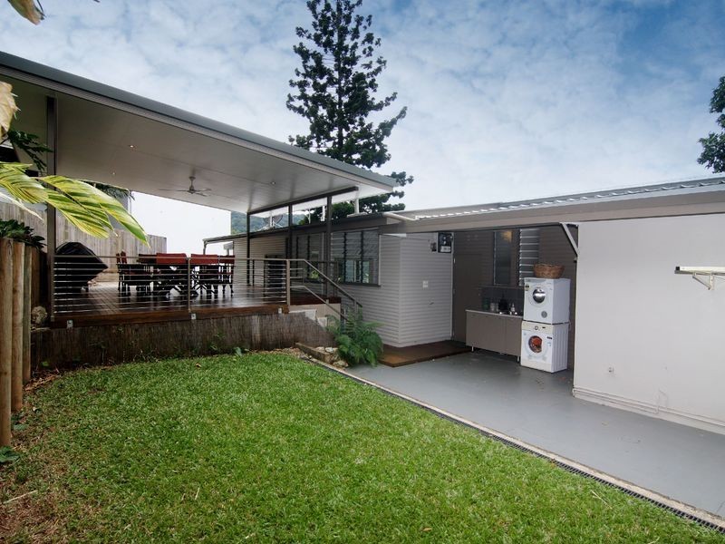 150 Hillview Crescent, Whitfield QLD 4870