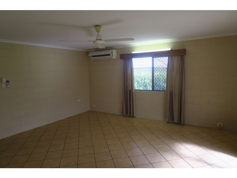 7 Mcmanus Street, Whitfield QLD 4870