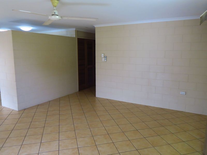 7 Mcmanus Street, Whitfield QLD 4870