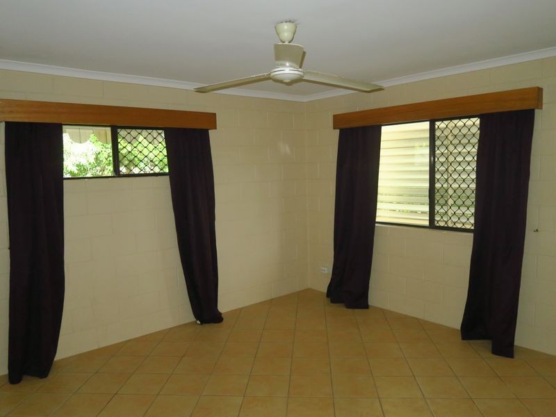 7 Mcmanus Street, Whitfield QLD 4870