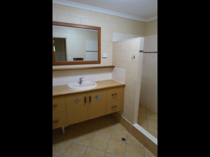 7 Mcmanus Street, Whitfield QLD 4870