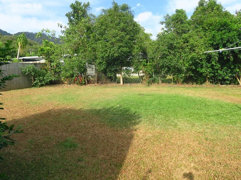 7 Mcmanus Street, Whitfield QLD 4870