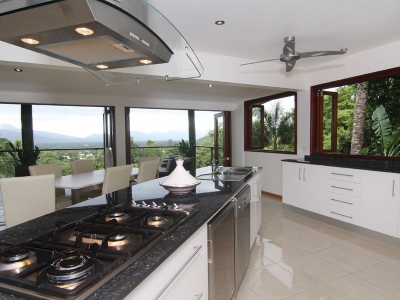 176 Sydney Close, Bayview Heights QLD 4868