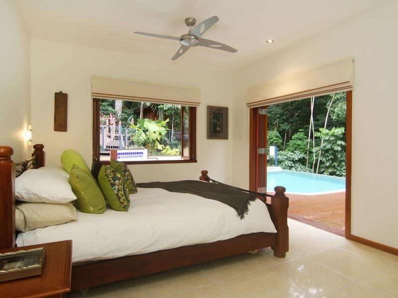 176 Sydney Close, Bayview Heights QLD 4868