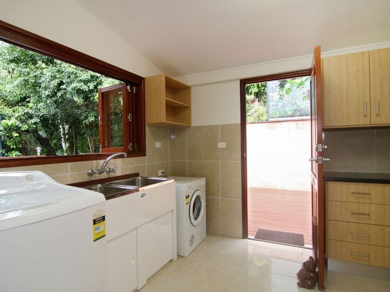 176 Sydney Close, Bayview Heights QLD 4868