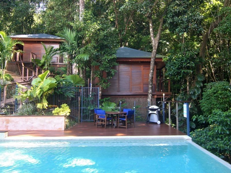176 Sydney Close, Bayview Heights QLD 4868