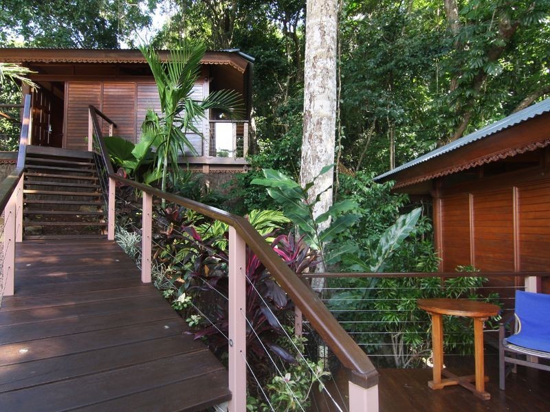 176 Sydney Close, Bayview Heights QLD 4868