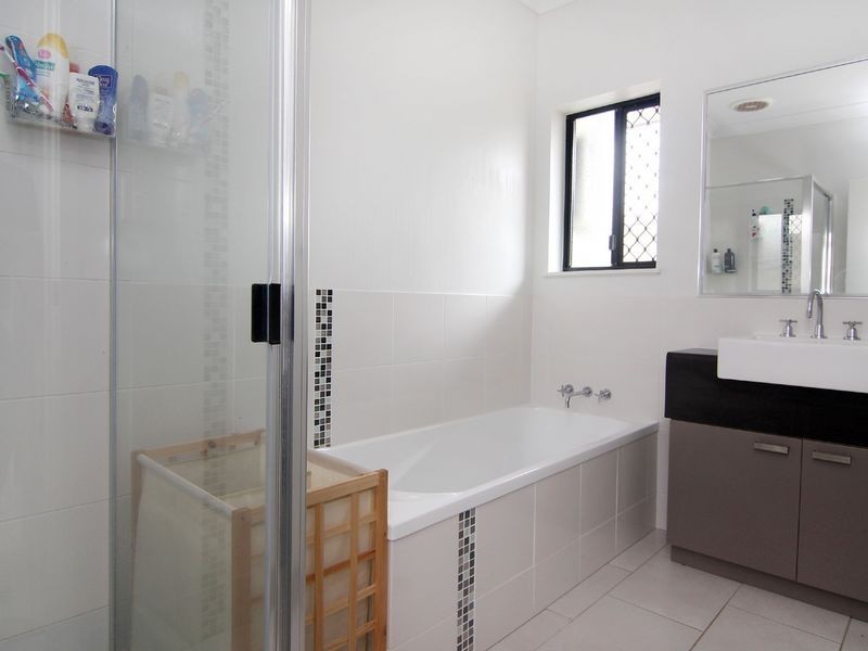 57 Phoenix Street, White Rock QLD 4868