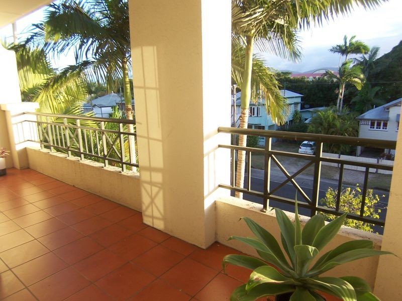 41/90 Digger Street, Cairns North QLD 4870