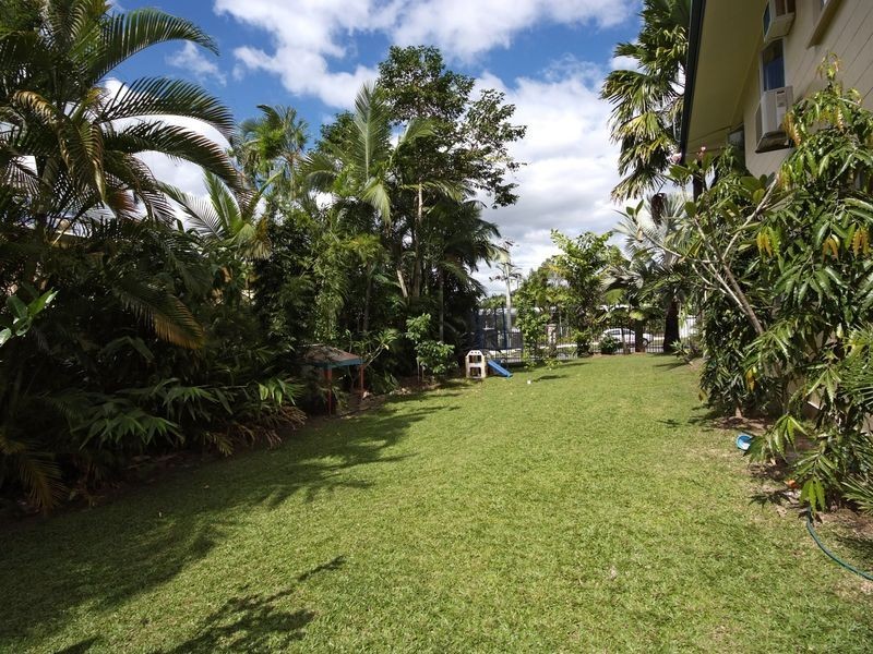 16 Park Street, Whitfield QLD 4870