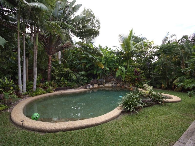 16 Park Street, Whitfield QLD 4870