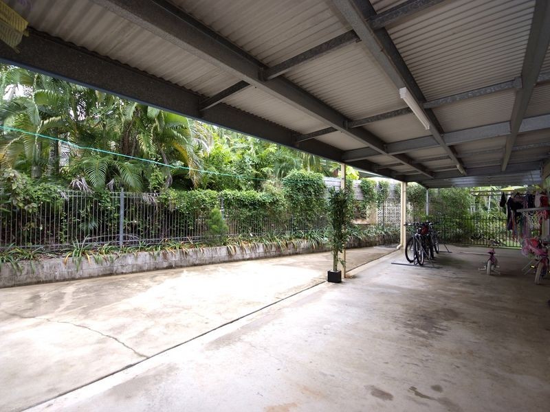 16 Park Street, Whitfield QLD 4870