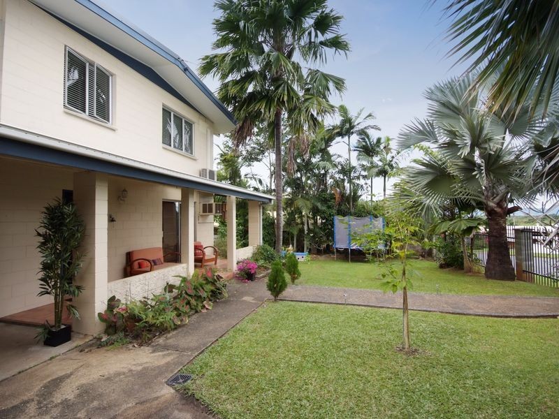 16 Park Street, Whitfield QLD 4870