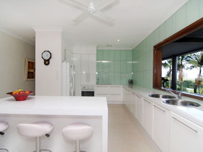 102 Nolan Street, Whitfield QLD 4870