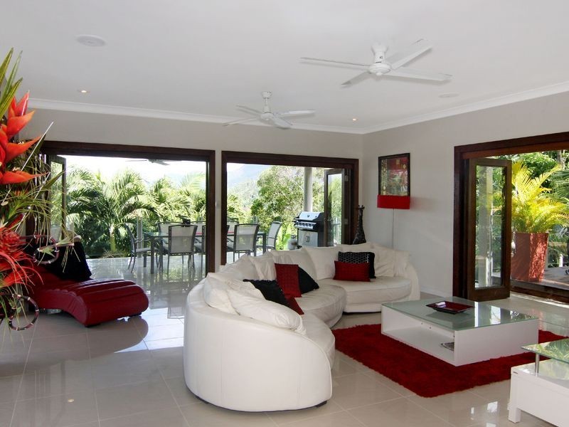 102 Nolan Street, Whitfield QLD 4870