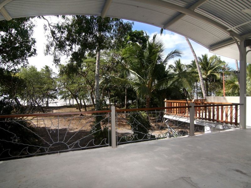 16 Poinsettia Street, Holloways Beach QLD 4878
