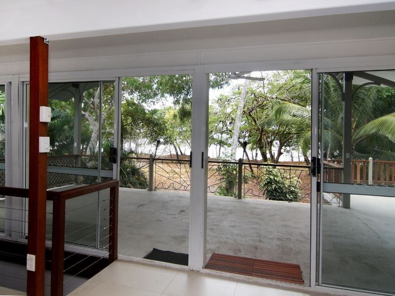 16 Poinsettia Street, Holloways Beach QLD 4878