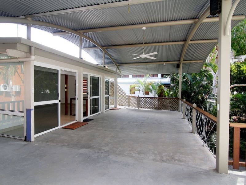 16 Poinsettia Street, Holloways Beach QLD 4878