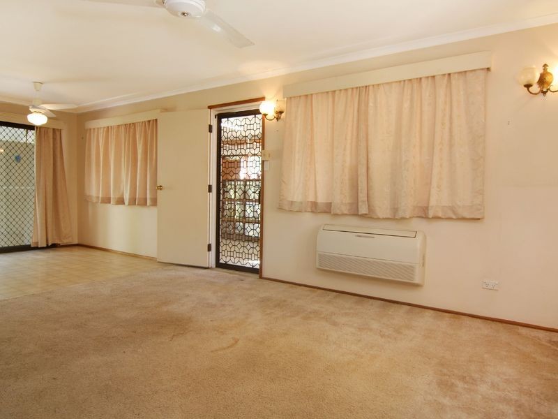 16 Rogers Close, Whitfield QLD 4870