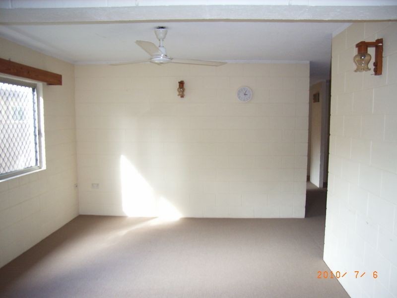 2/15 Pioneer Street, Manoora QLD 4870