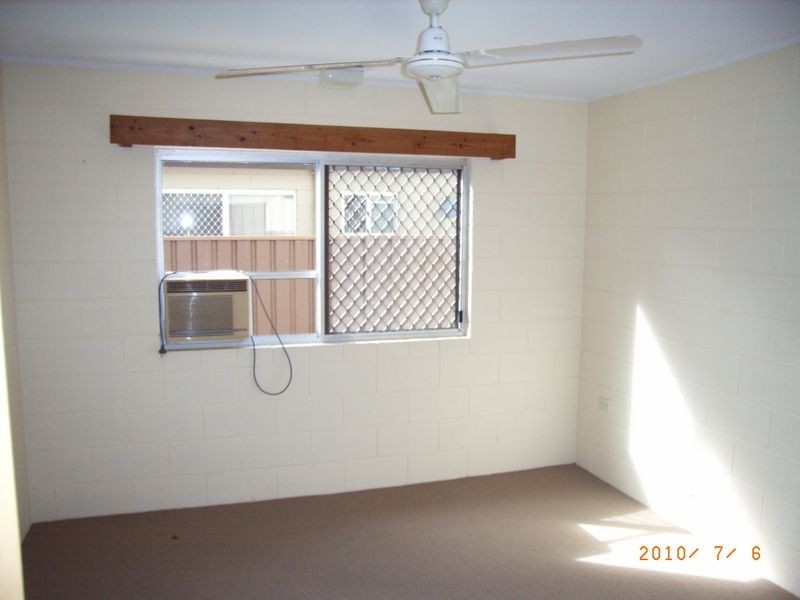 2/15 Pioneer Street, Manoora QLD 4870